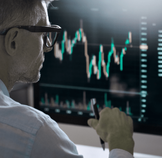Citeline professional analyzing data giving clients a commercial competitive advantage.